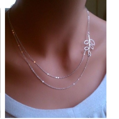 Gifts 4 All - Beautiful Silver Tone Double chain leaf necklace