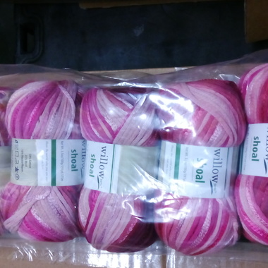 Gifts 4 All, Willow Yarn 3.5 Oz (100 Grams)/191 Yd rose bouquet
Fiber Content: 59% cotton, 25% wool, 16% Viscose rayon.
Hand knitting yarn for knit or Crochet. 
Great for making Scarf, Sweater, Poncho. 