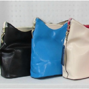 Gifts 4 All, Beautiful handbag for woman. Hobo style shoulder bag in beautiful colors: Black, Teal, Blue, Pink or Cream