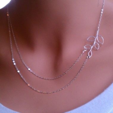 Gifts 4 All - Beautiful Silver Tone Double chain leaf necklace