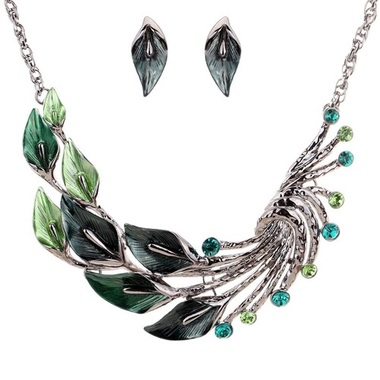Gifts 4 All - Leaf and feather design necklace set