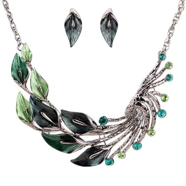 Gifts 4 All - Leaf and feather design necklace set
