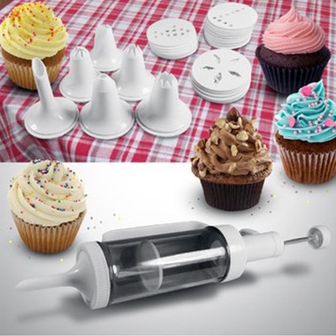 Gifts 4 All -  31pc Cake Decorating Kit 