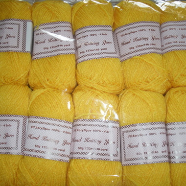 Gifts 4 All, 50g worsted weight yarn, 133m/145yards Hand knitting yarn for knit or Crochet. 
Great for making Scarf, Sweater, Poncho. 