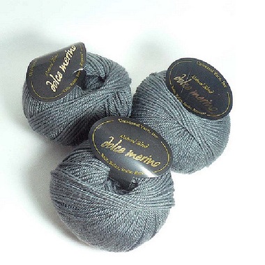 Gifts 4 All, Yarn Merino 50 gm, 126 Yd. Fiber content: 50% Merino and 50% Acrylic 
Hand knitting yarn for knit or Crochet. 
Great for making Scarf, Sweater, Poncho. 